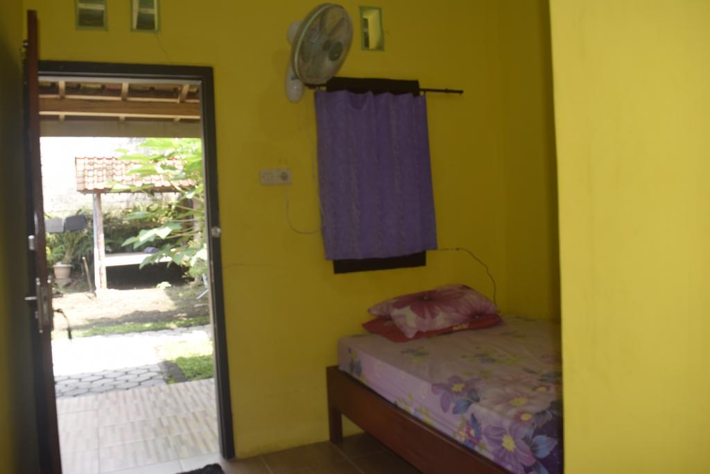 Blue Flame Inn Banyuwangi  Exterior foto