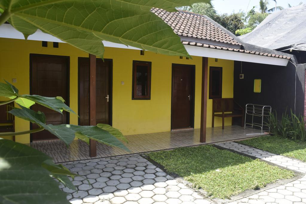 Blue Flame Inn Banyuwangi  Exterior foto